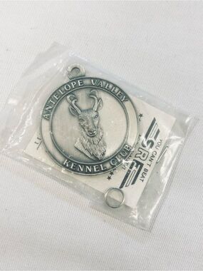 Vtg Antelope Valley Kennel Club Medal Pendant Keychain Pronghorn Pewter Charm